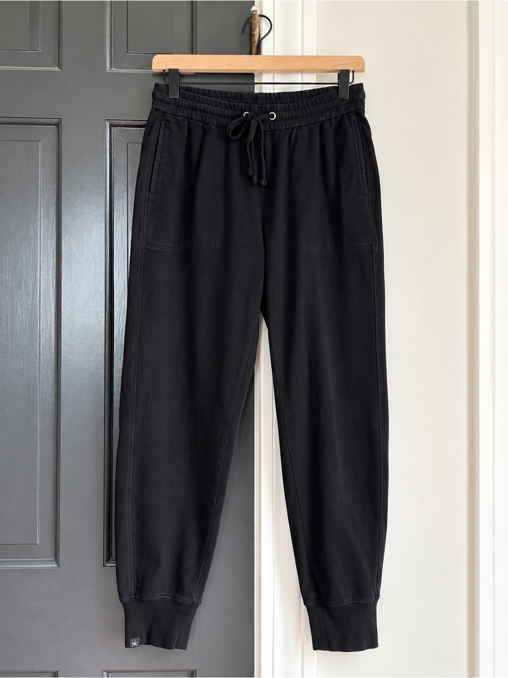 Barefoot Dreams Malibu Collection Black Jogger Pants Size Small